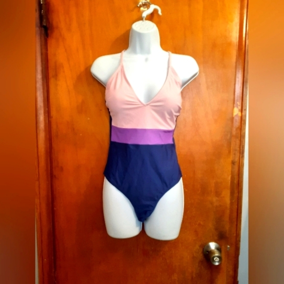 Cupshe NWT Ladies Swimsuit One Piece Multicolor Size Small Pink Purple Blue - Picture 5 of 8